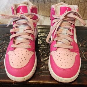 Nike Air Jordan 1 Mid "Fierce Pink" sneakers size 4Y